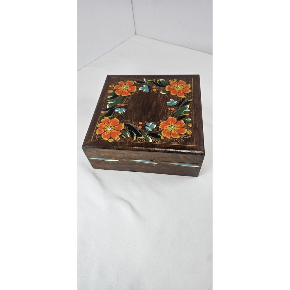 Vintage Hand Painted Wood Trinket Box‎ Floral Folk Art Jewelry Box Hinged Lid